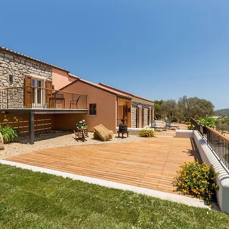 Farm stay Tenuta Petra Bianca *